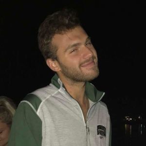 Meet your Posher, Zach